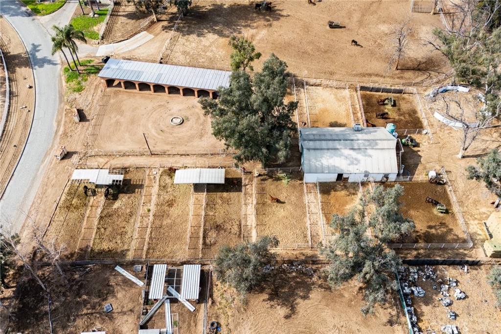 23981 Warren Road Property Photo 34