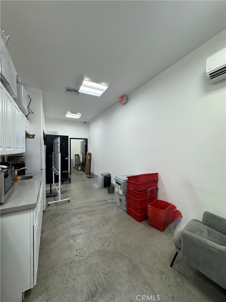 1894 E Hobsonway Property Photo 14