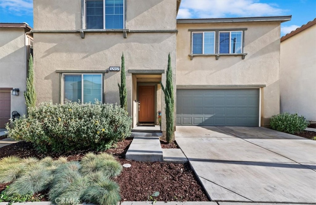 32937 Middlegate Place Property Photo 6