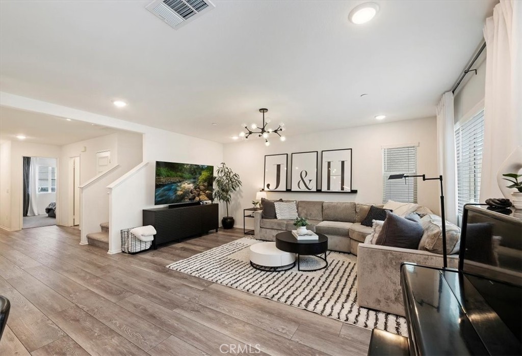 32937 Middlegate Place Property Photo 14