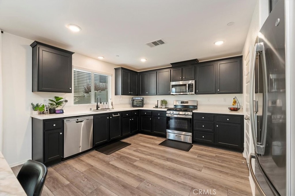 32937 Middlegate Place Property Photo 18