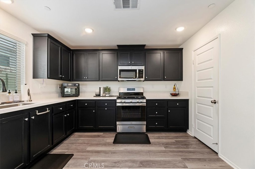 32937 Middlegate Place Property Photo 19