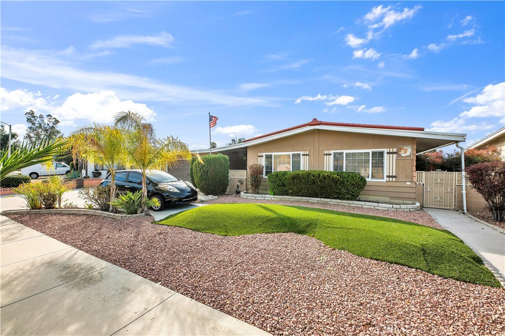 1307 Brentwood Way Property Photo 1