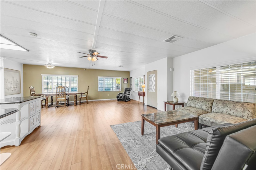 1307 Brentwood Way Property Photo 16