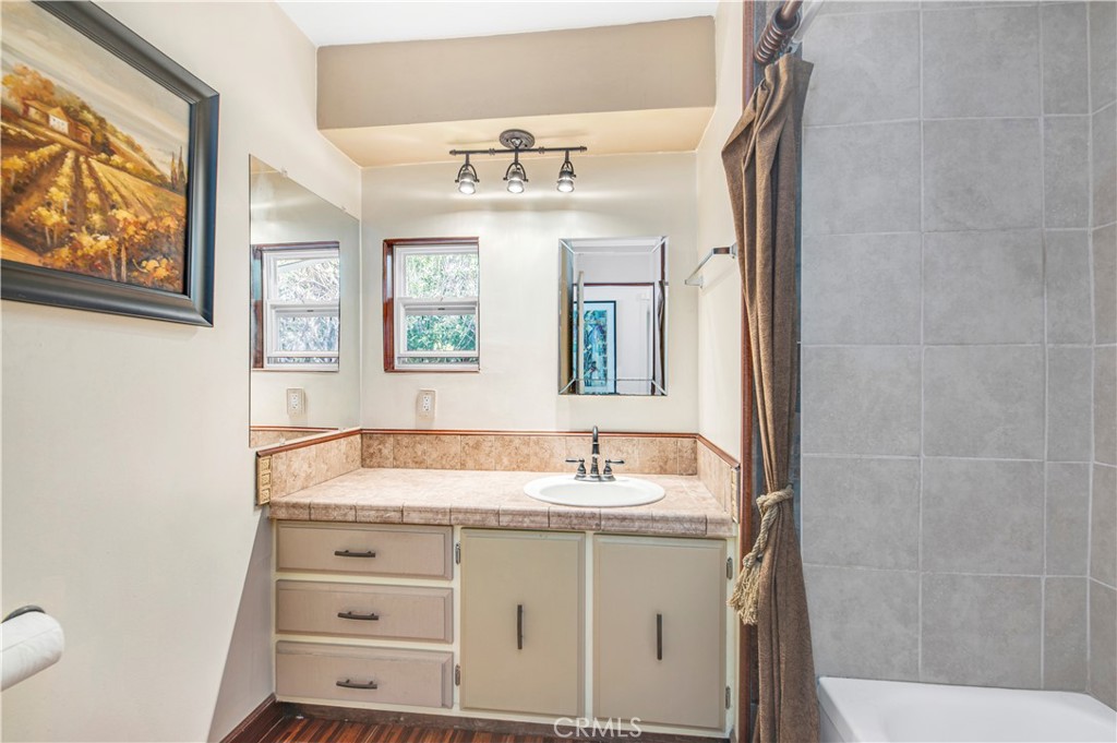 1307 Brentwood Way Property Photo 21