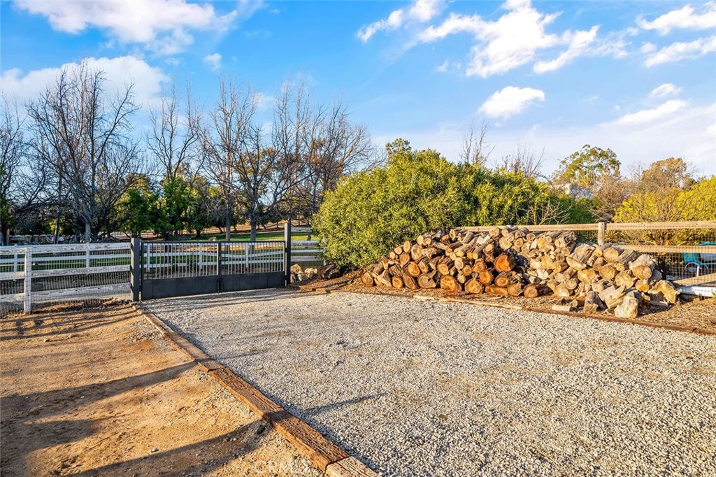 39550 Calle De Companero Property Photo 51