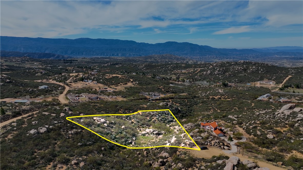 1031 Canyonside Property Photo 1