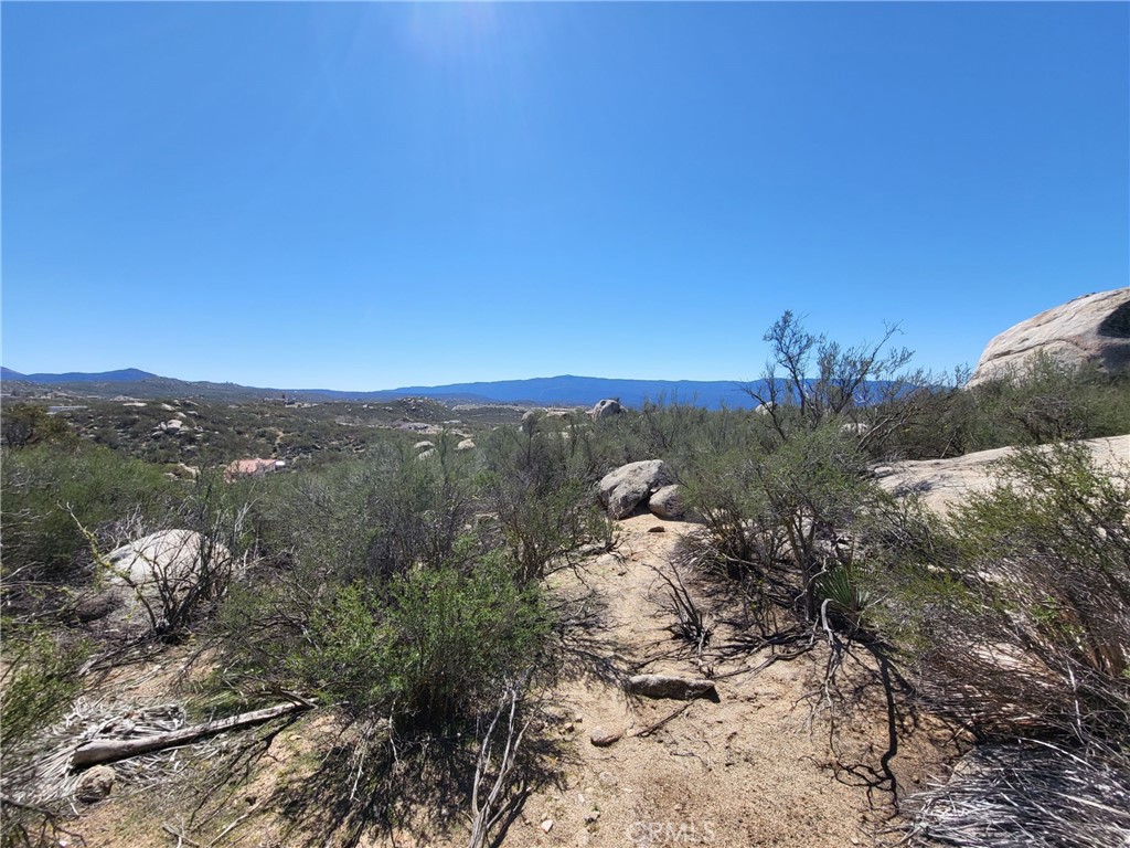 1027 Canyonside Court Property Photo 12