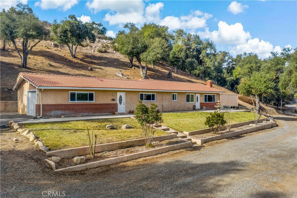47333 Pala Road Property Photo 3