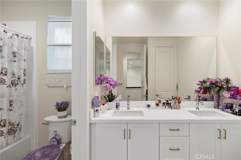 1577 Calle Mayfair Property Photo 45