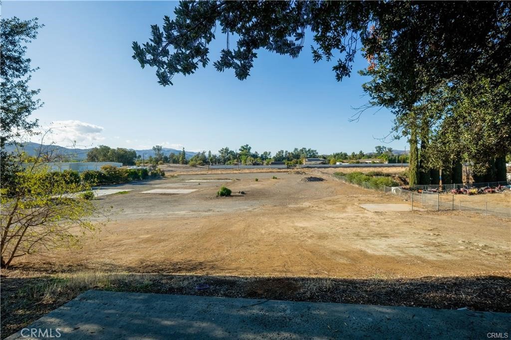 41851 Kalmia Street Property Photo 5