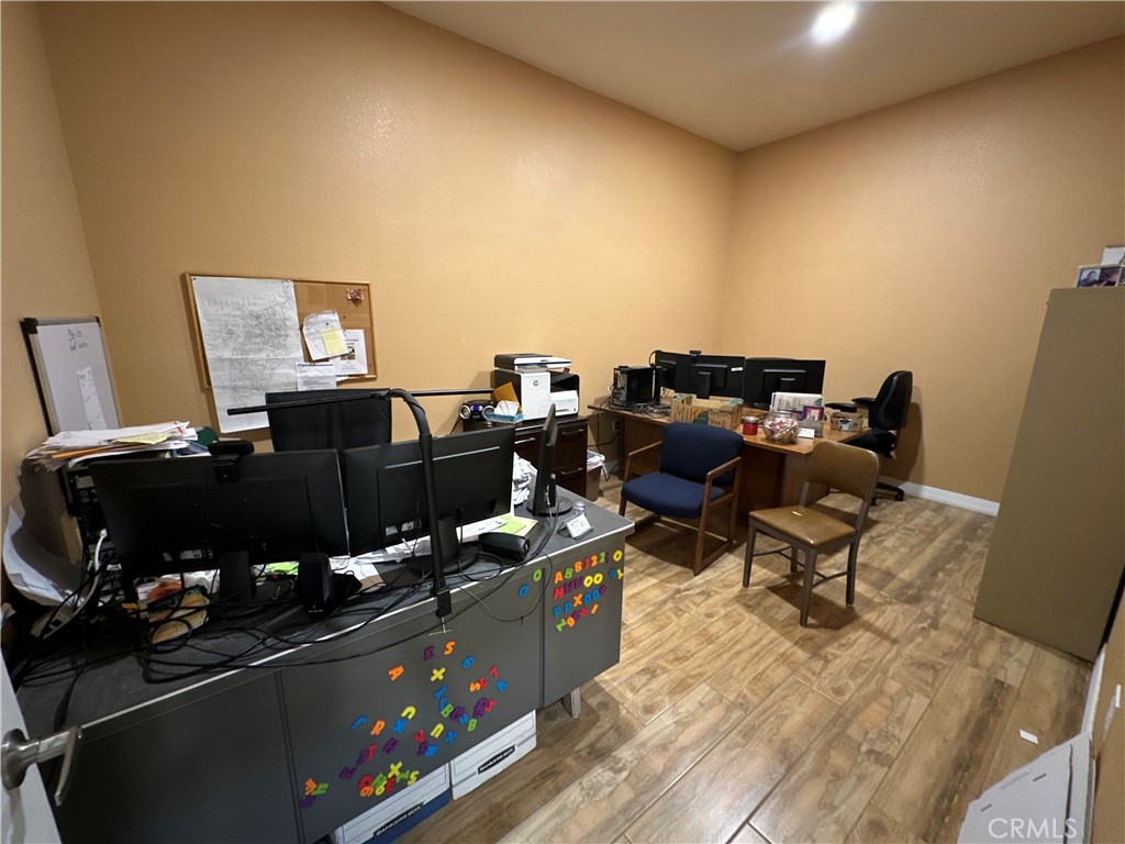 213 W Hobsonway Property Photo 15