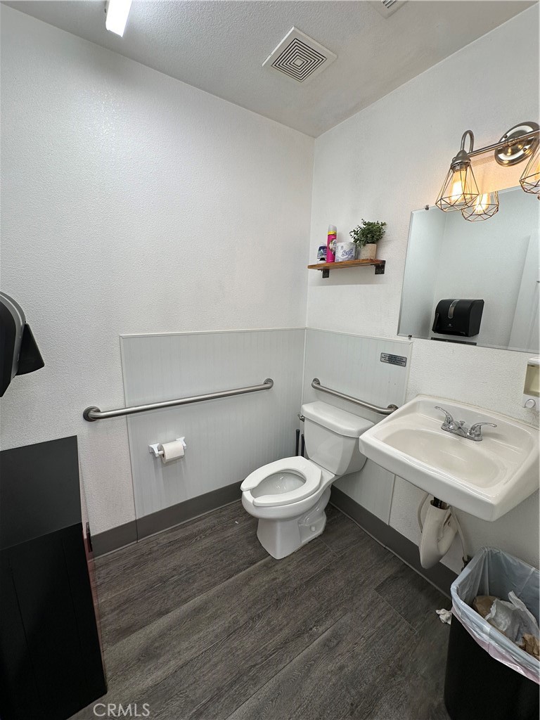 213 W Hobsonway Property Photo 27