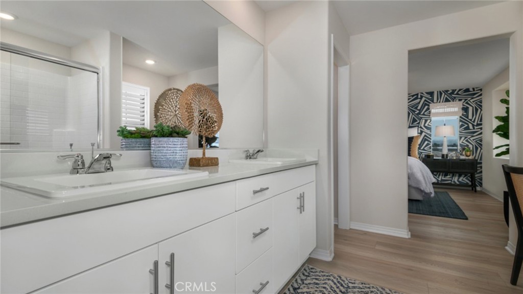 2458 Powell Street Property Photo 5