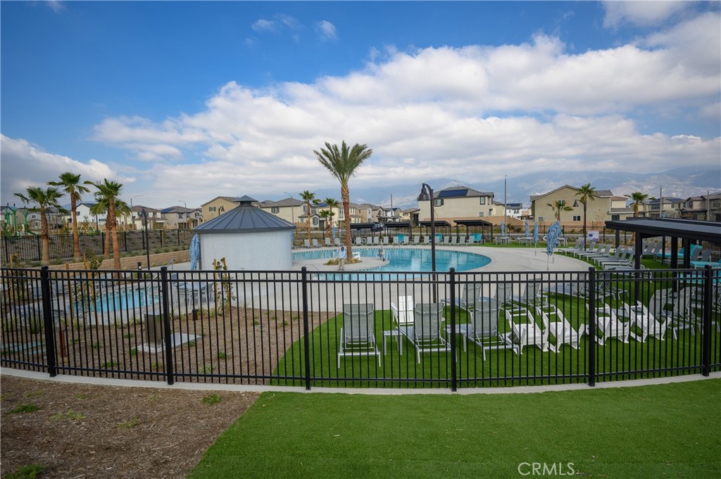 2460 Powell Drive Property Photo 15