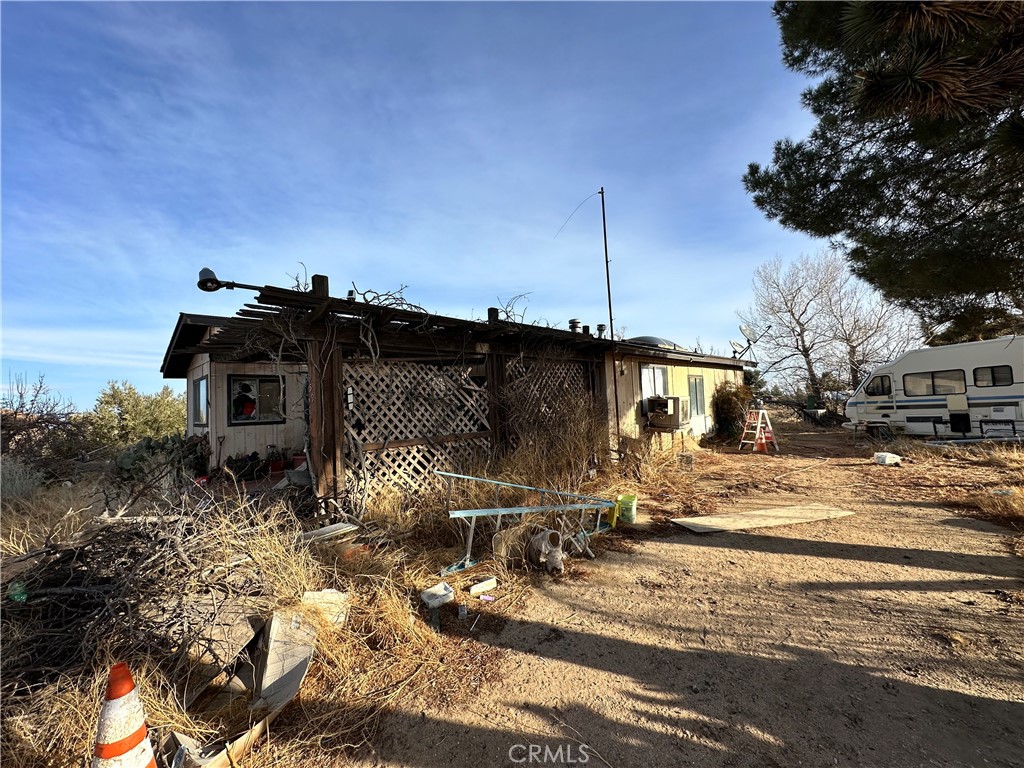 6598 Nielson Road Property Photo 3