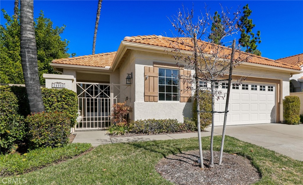 24058 Via Helena Property Photo 1
