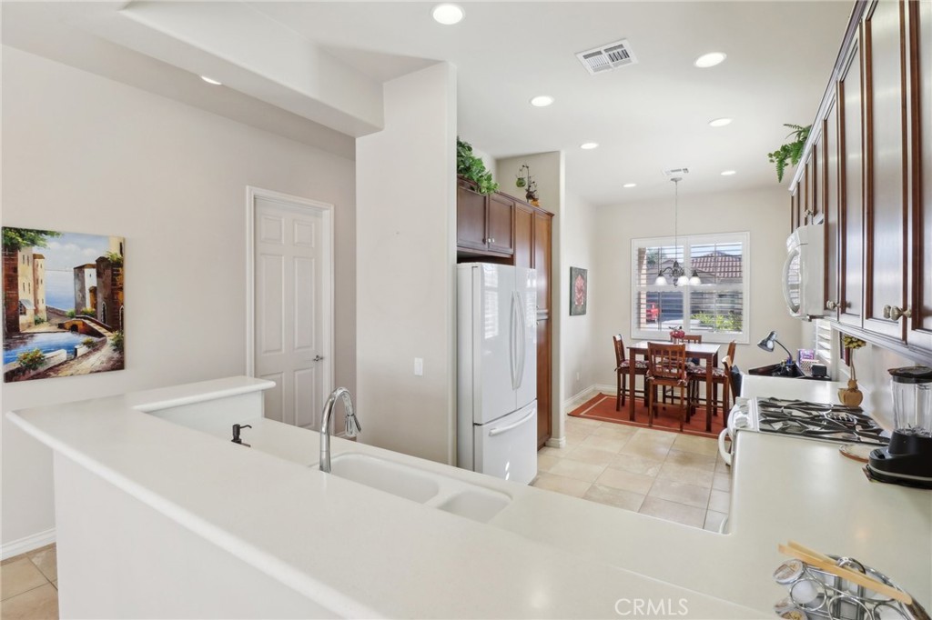 1665 Camino Sueno Property Photo 5