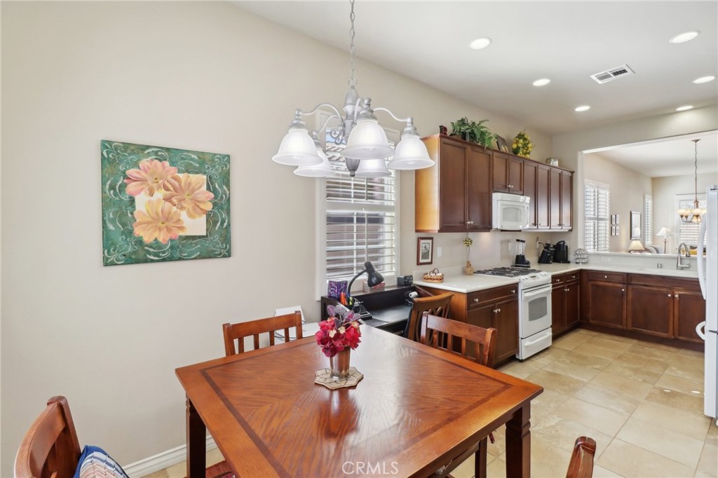 1665 Camino Sueno Property Photo 11