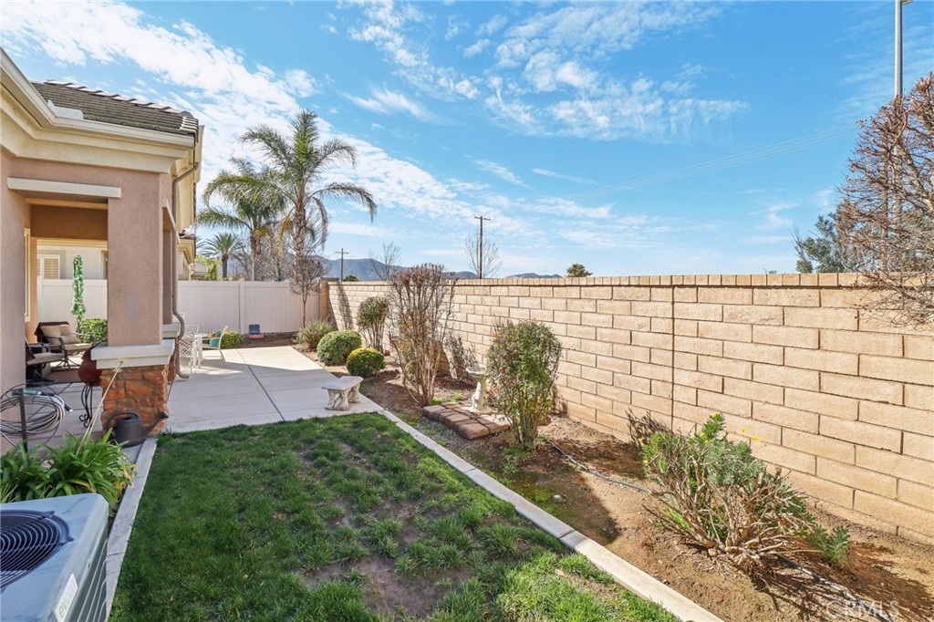 1665 Camino Sueno Property Photo 34