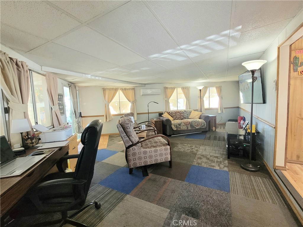 864 Chestnut Drive Property Photo 4