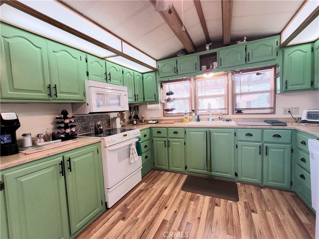 864 Chestnut Drive Property Photo 22