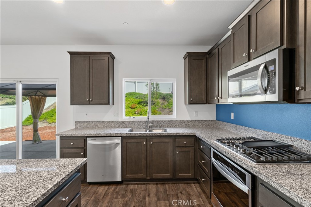 11738 Murray Way Property Photo 8