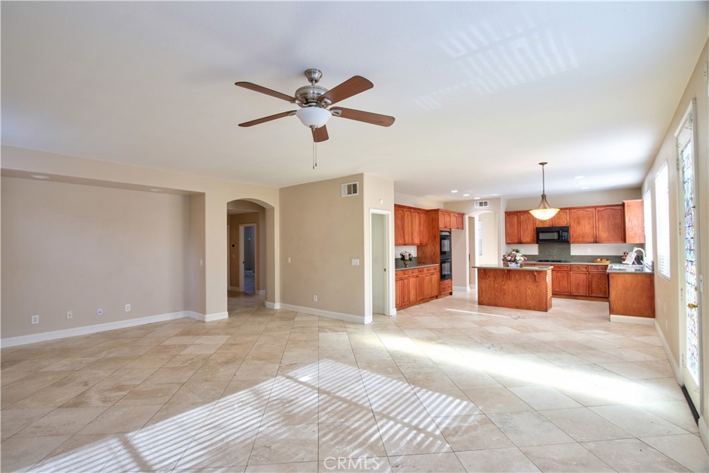 23531 Hobart Court Property Photo 8