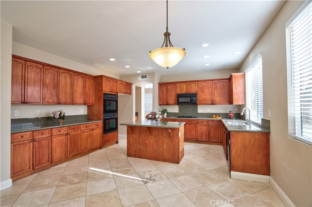 23531 Hobart Court Property Photo 11