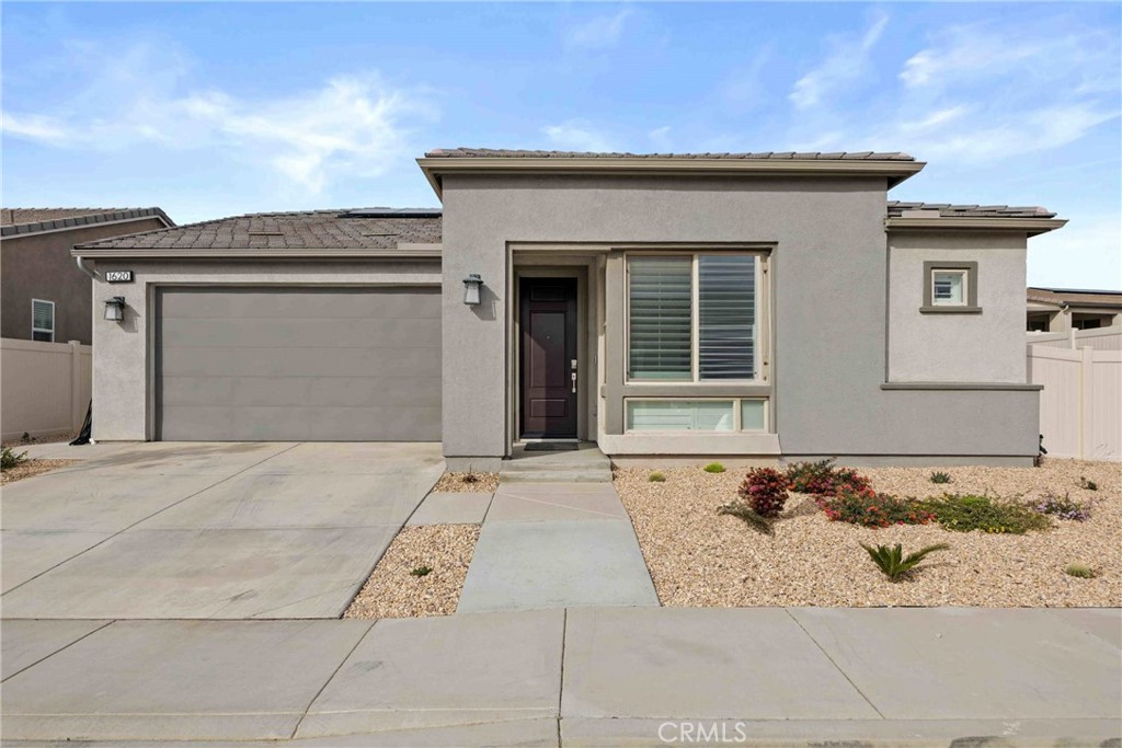 1620 Village Green Way Property Photo 1