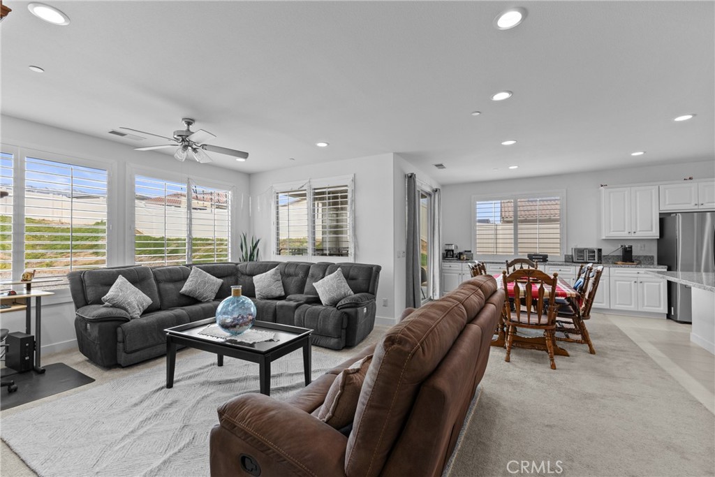 1620 Village Green Way Property Photo 6