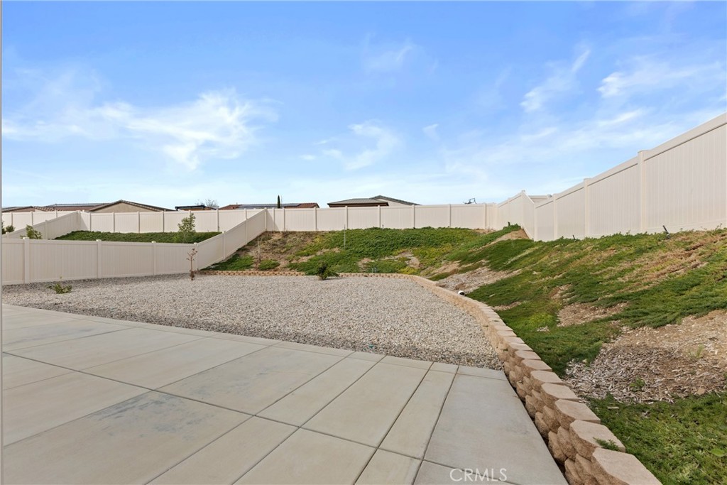 1620 Village Green Way Property Photo 20