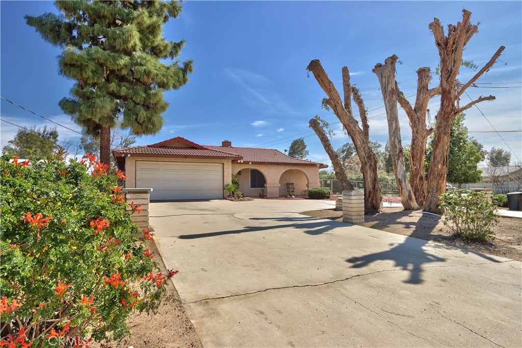 25602 Malaga Road Property Photo 6