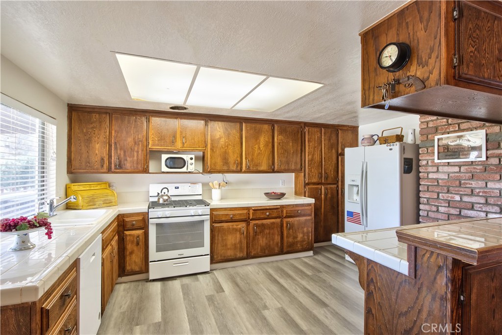25602 Malaga Road Property Photo 14