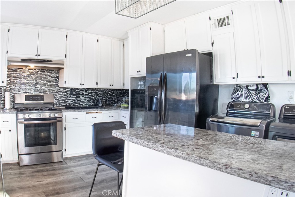 2517 W Beverly Boulevard Property Photo 11