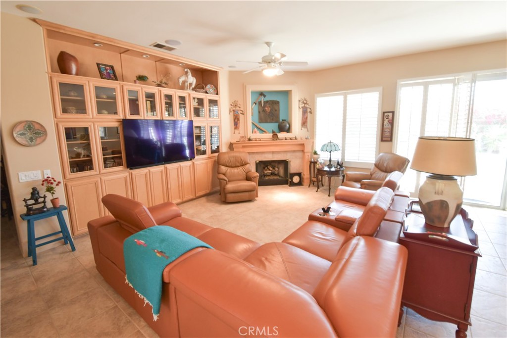 44397 Mesquite Drive Property Photo 11