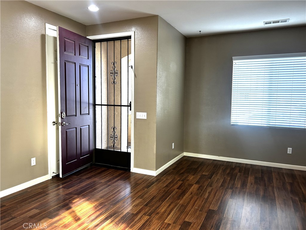13275 Lone Pine Court Property Photo 4