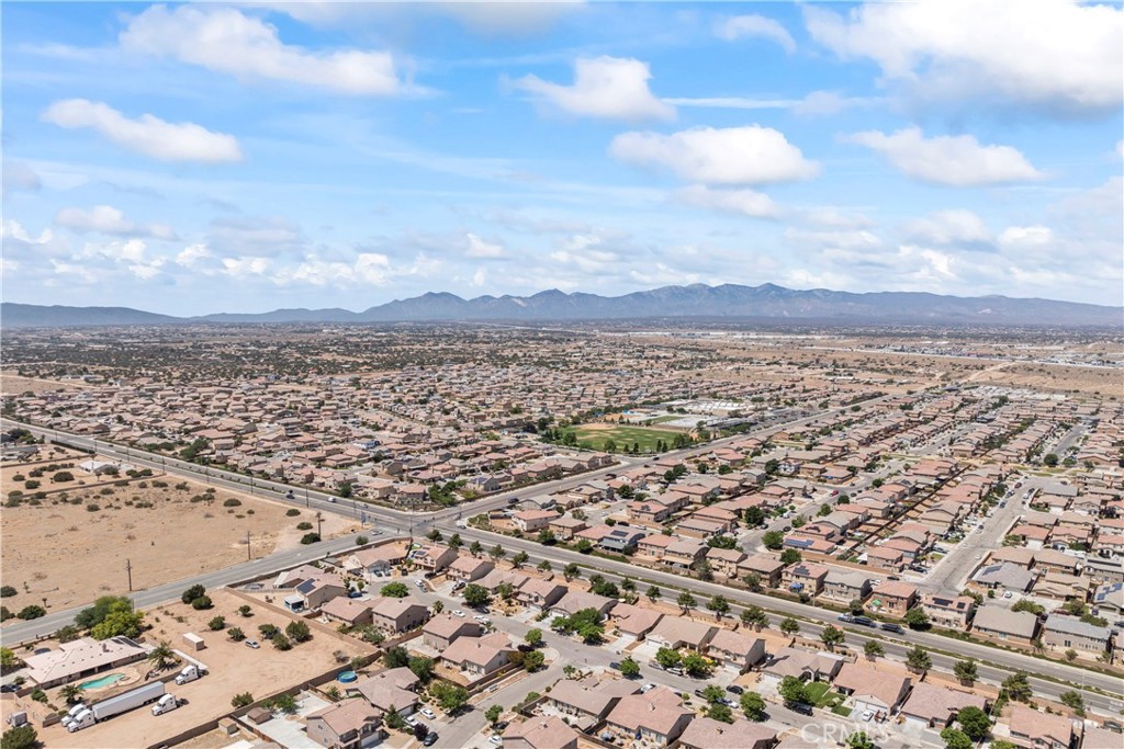 13275 Lone Pine Court Property Photo 4