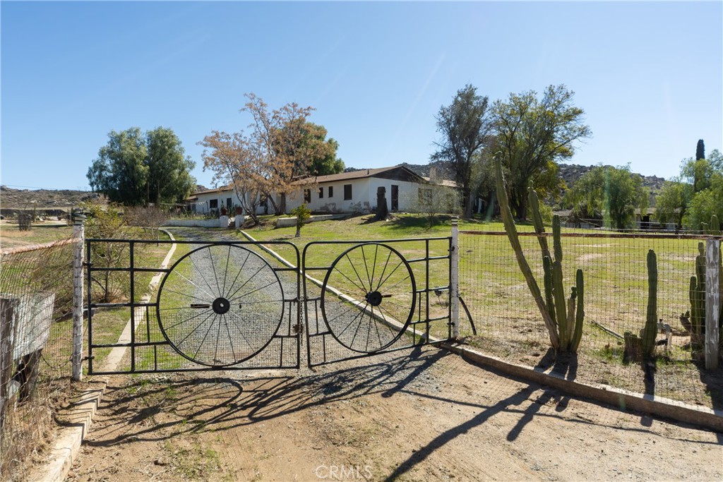 22236 Rosary Avenue Property Photo