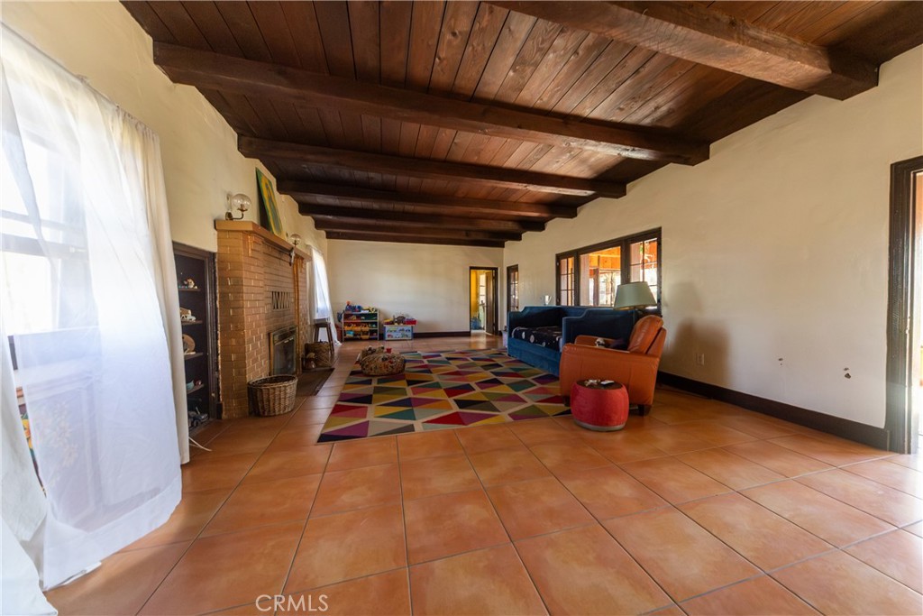 22236 Rosary Avenue Property Photo 5