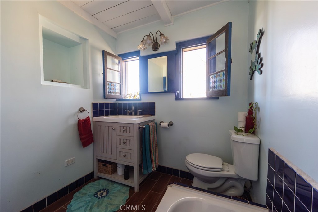 22236 Rosary Avenue Property Photo 20