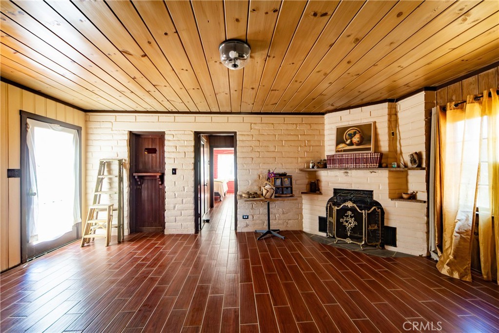 22236 Rosary Avenue Property Photo 21