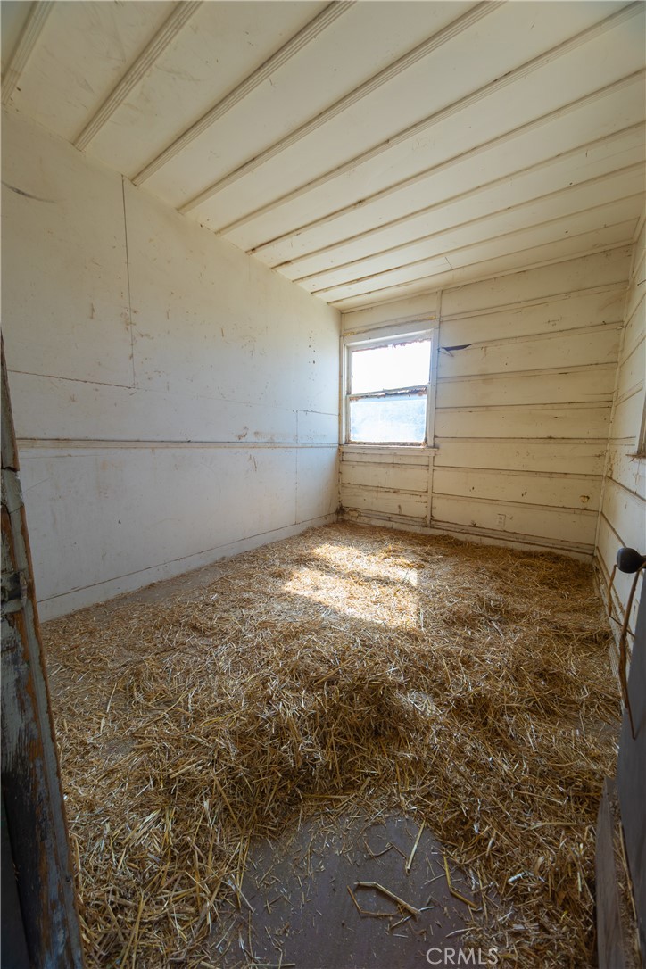 22236 Rosary Avenue Property Photo 33