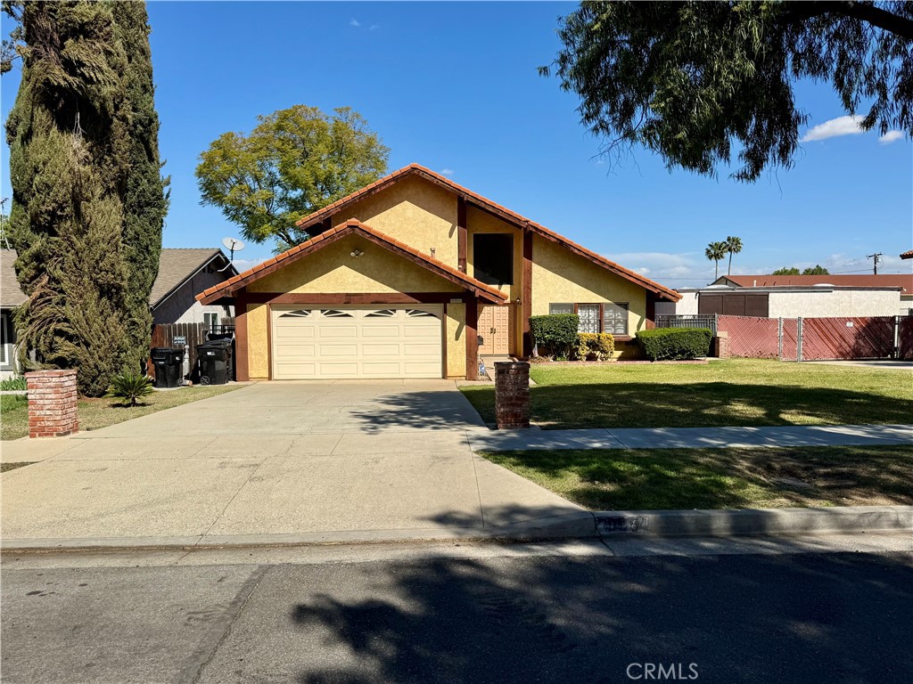 995 Bluecrest Street Property Photo