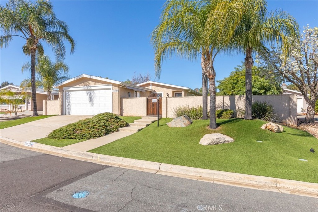 33525 Hayloft Street Property Photo