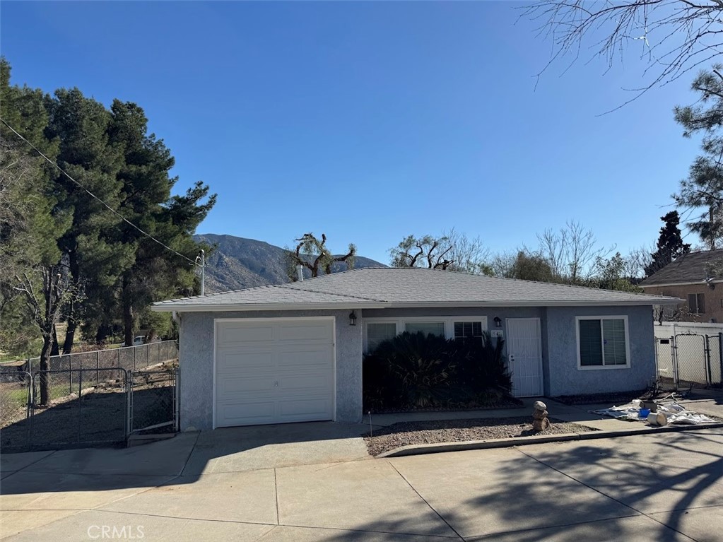 942 W Westward Avenue Property Photo