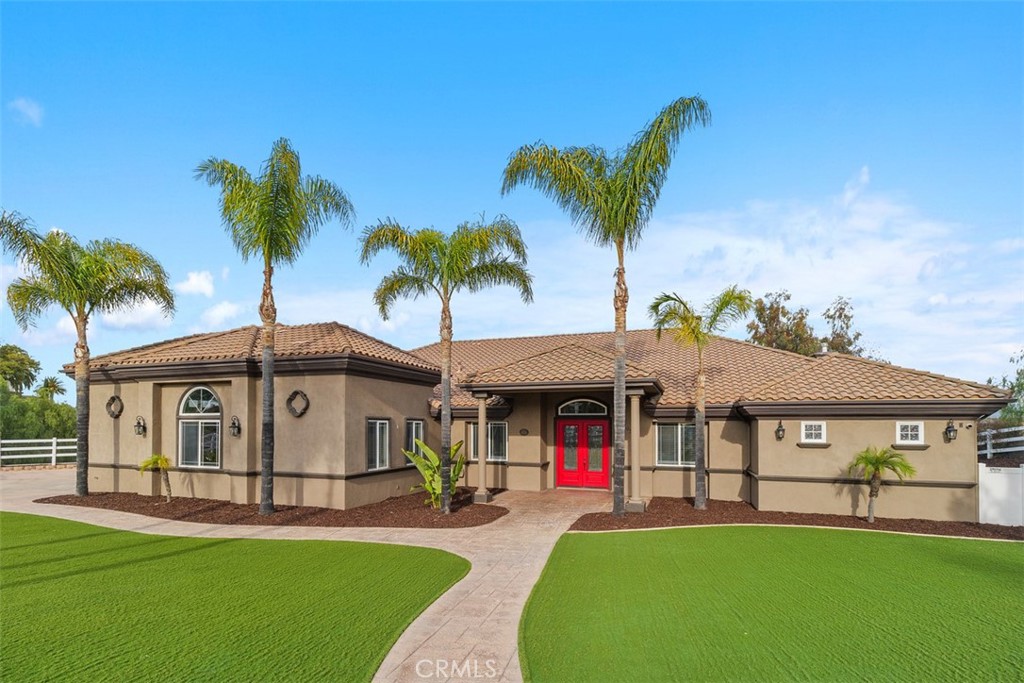39526 Calle Cabernet Property Photo 1