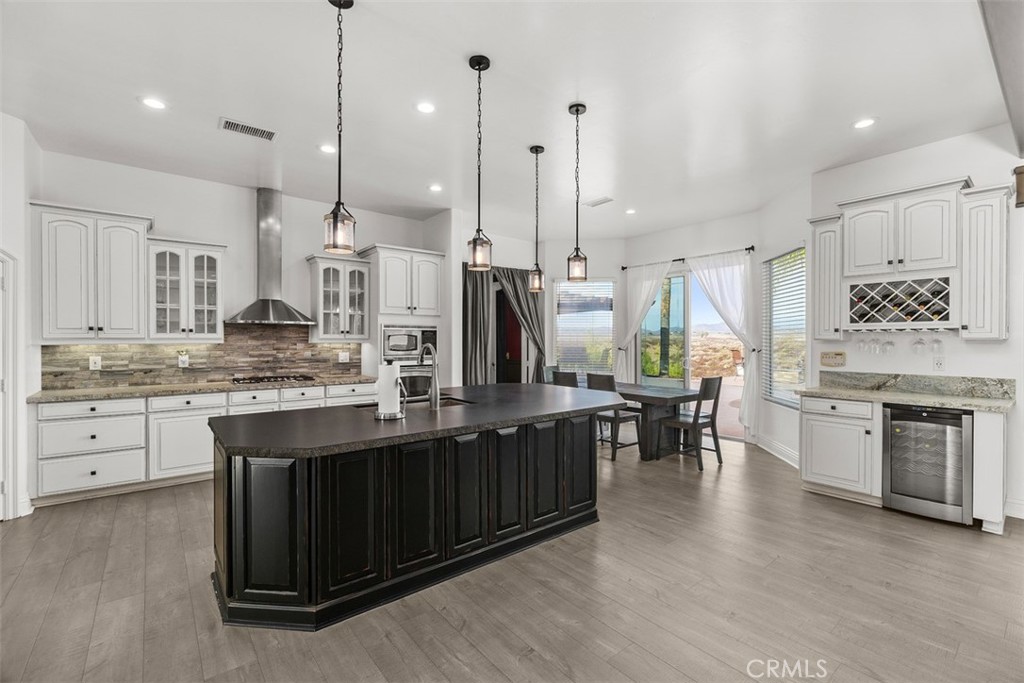 39526 Calle Cabernet Property Photo 9