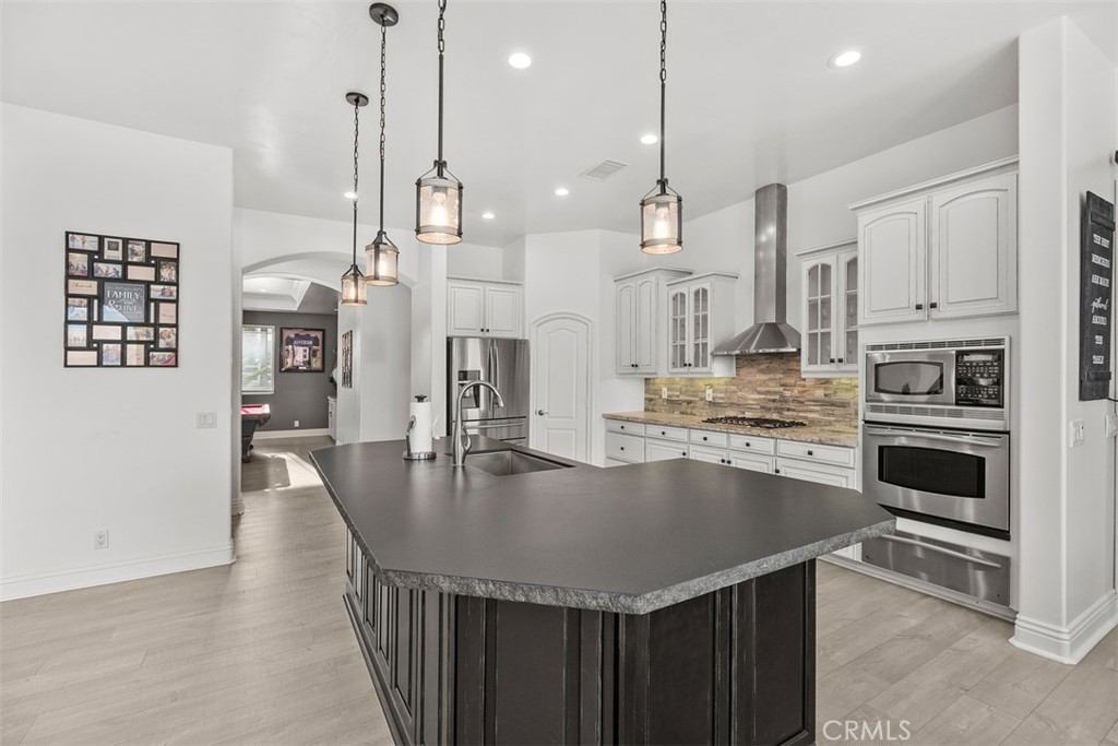 39526 Calle Cabernet Property Photo 10