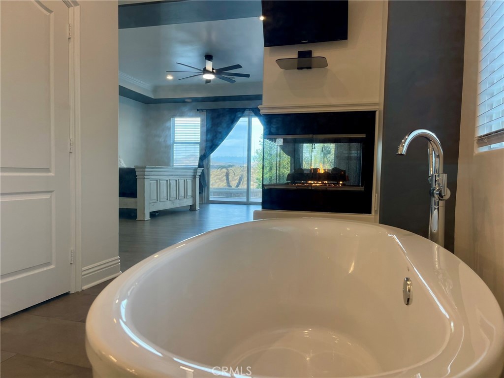 39526 Calle Cabernet Property Photo 23